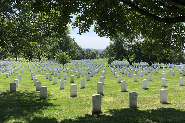 Remembering the fallen at Washington, D.C.'s military ...