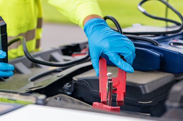 How to Jump a Car Battery Safely Every Time