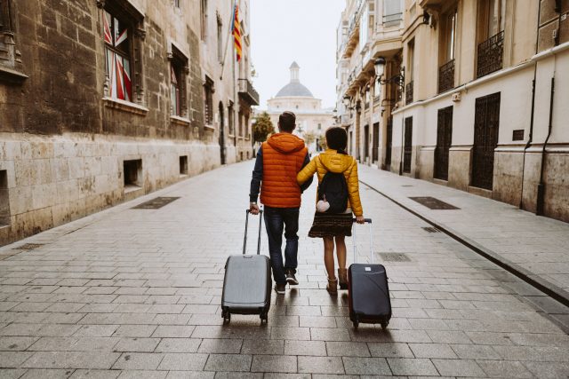 couple arriving in venice. travel advisor myths