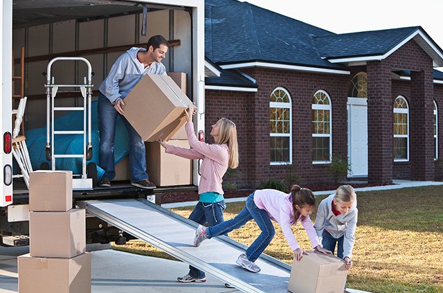 how to pack a moving truck - family moving day