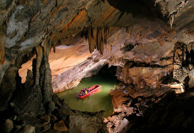 Penns Cave