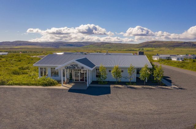 Iceland_Grimsborgir 2